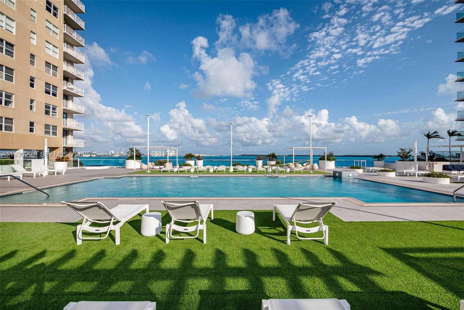 Small Image of 770 CLAUGHTON ISLAND DR #503, Miami Number 25