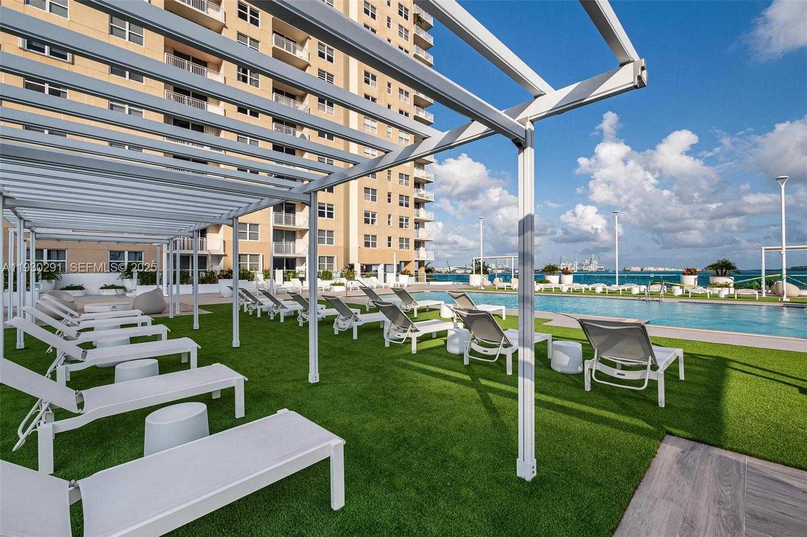 Small Image of 770 CLAUGHTON ISLAND DR #503, Miami Number 28