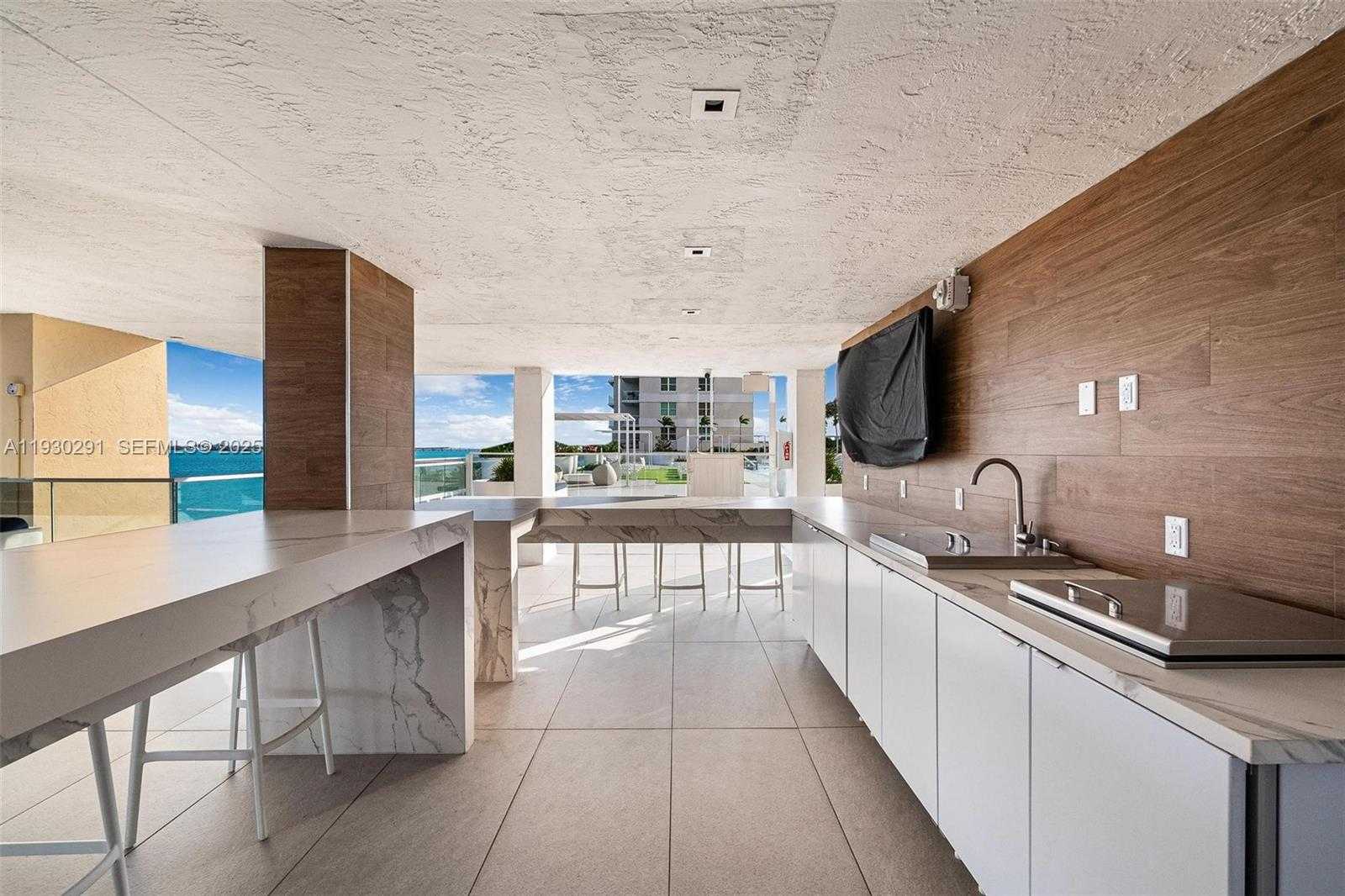 Small Image of 770 CLAUGHTON ISLAND DR #503, Miami Number 33