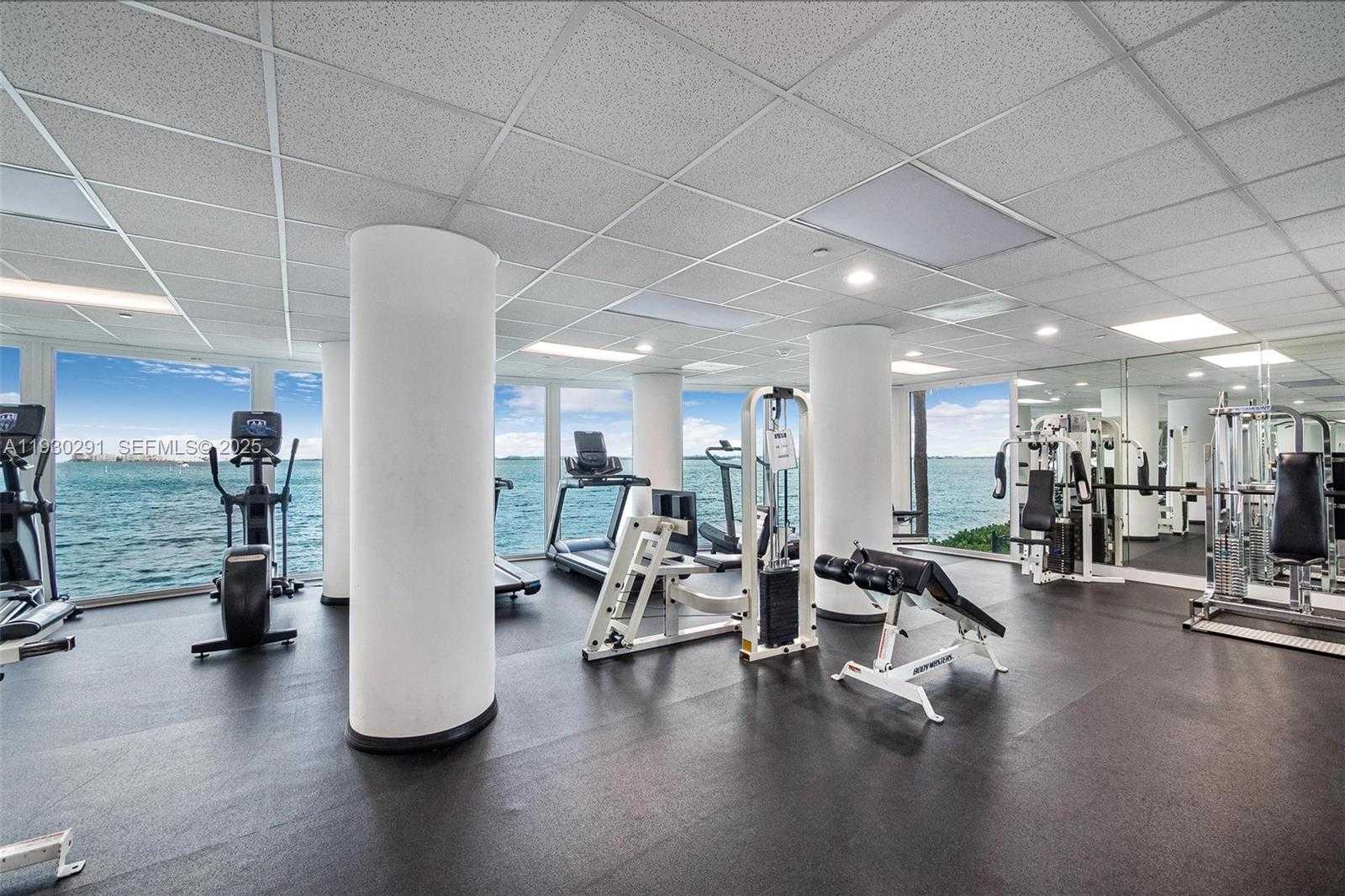 Small Image of 770 CLAUGHTON ISLAND DR #503, Miami Number 37