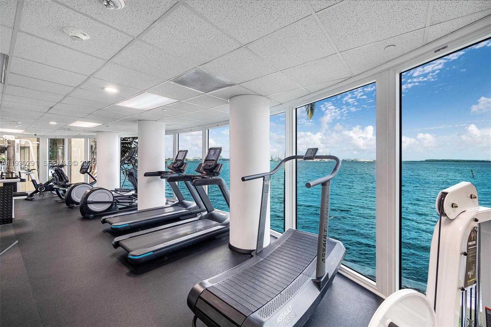 Small Image of 770 CLAUGHTON ISLAND DR #503, Miami Number 38