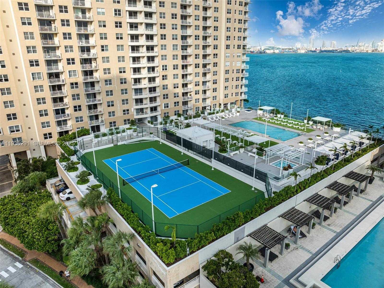 Small Image of 770 CLAUGHTON ISLAND DR #503, Miami Number 41