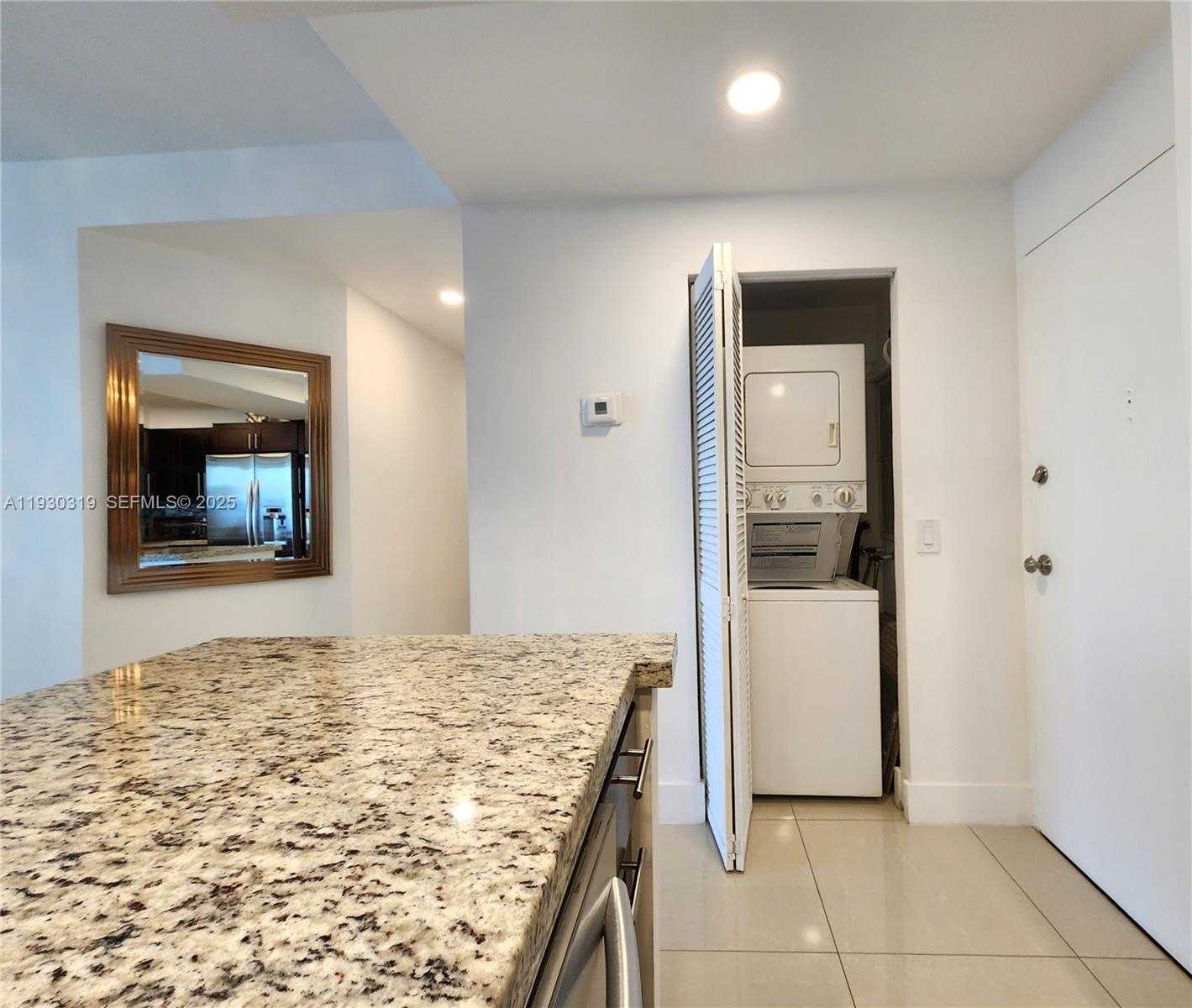 Imagen de Pequeño Objeto