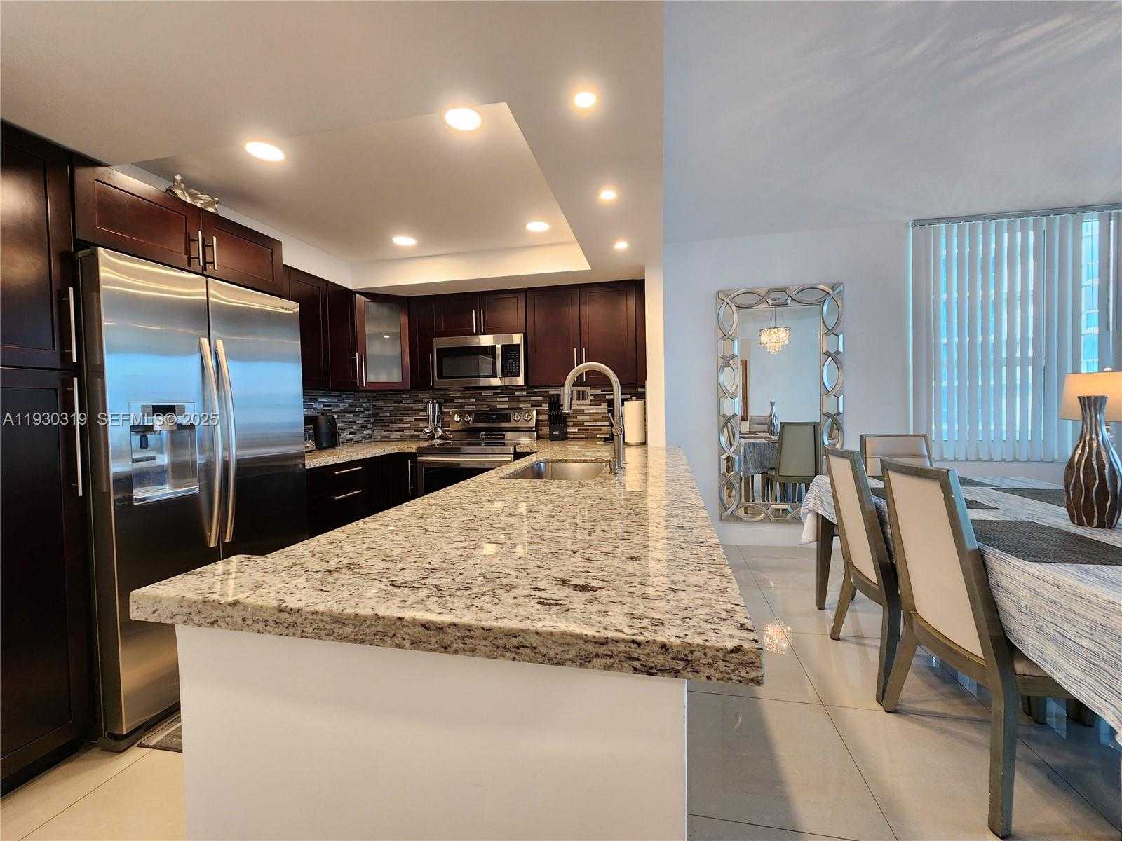 Imagen de Pequeño Objeto