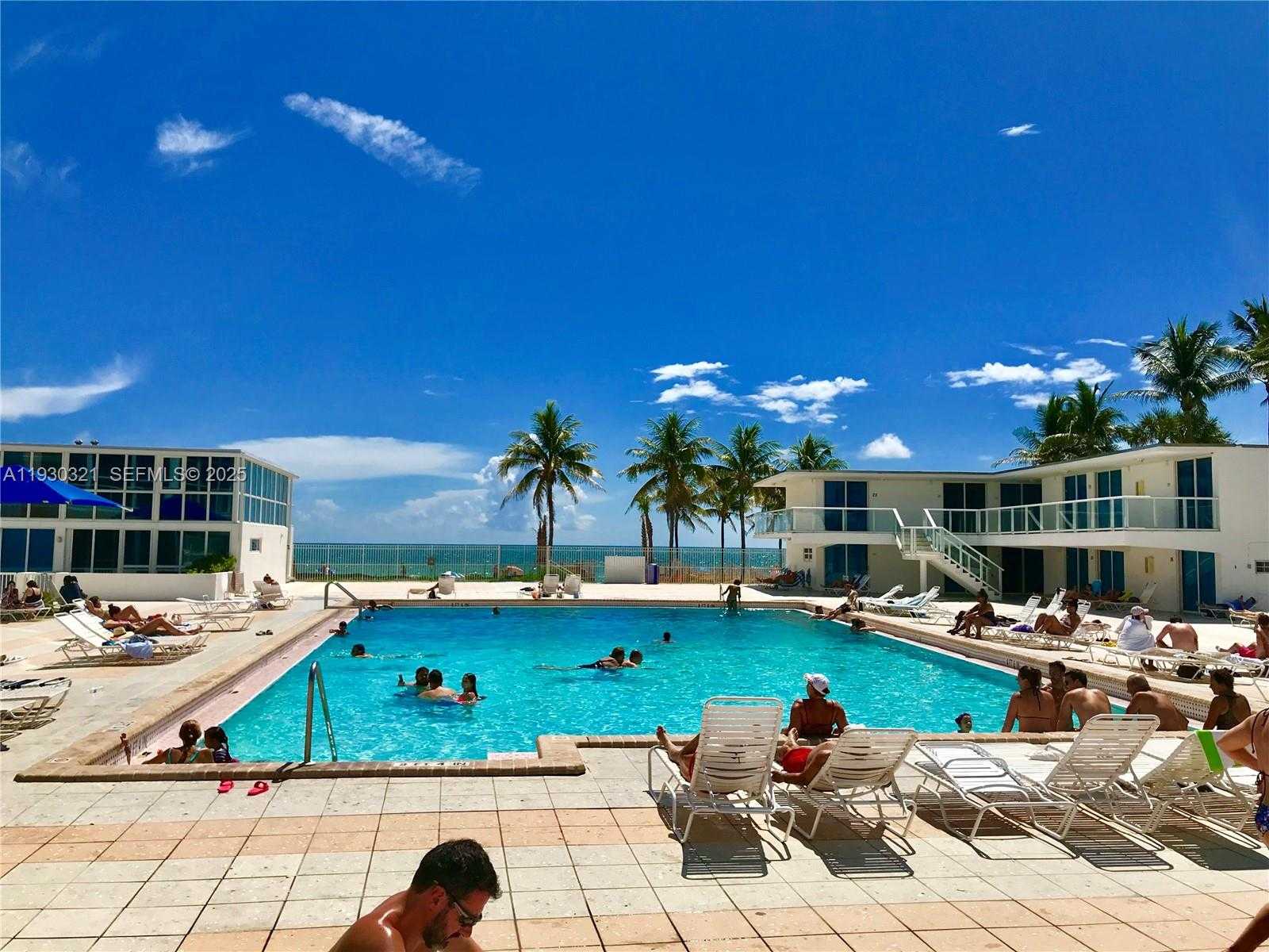 Small Image of 5445 COLLINS AVE #1506, Miami Beach Number 32