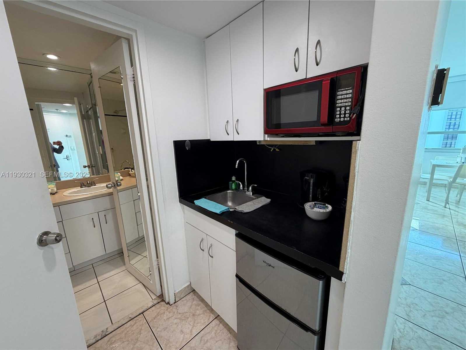 Small Image of 5445 COLLINS AVE #1506, Miami Beach Number 5