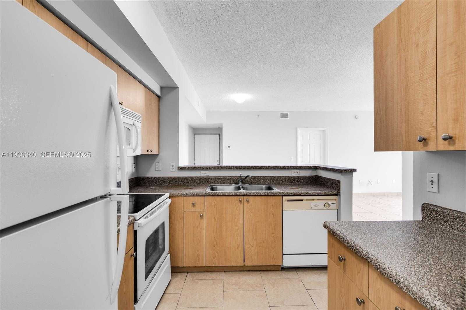 Small Image of 2401 WEST PRESERVE WAY #204, Miramar Number 10