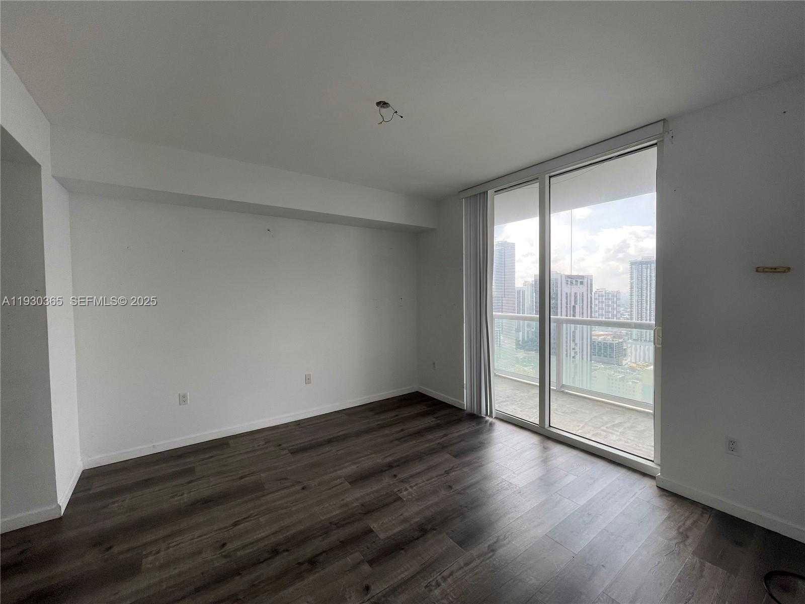 Small Image of 50 BISCAYNE BLVD #4105, Miami Number 11