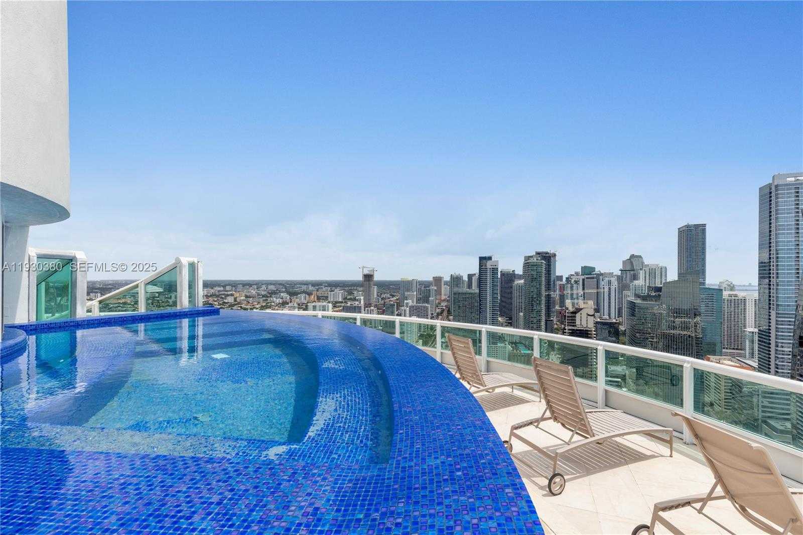 Small Image of 1643 BRICKELL AVE #PH 4901 + Dock, Miami Number 11