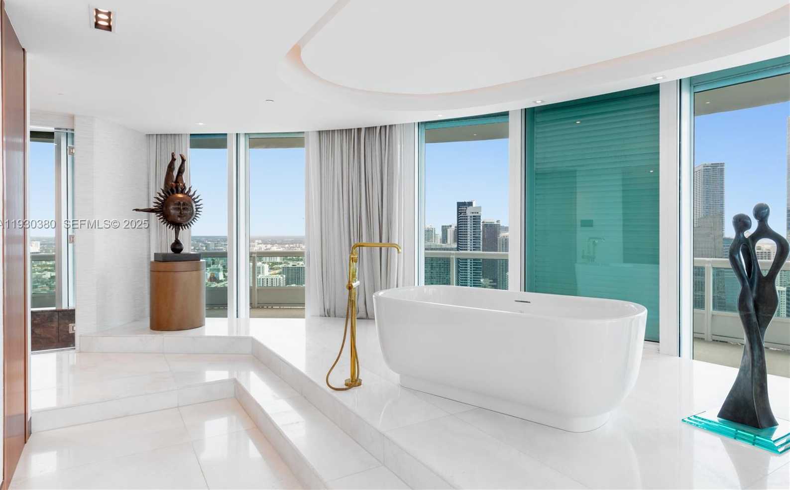 Small Image of 1643 BRICKELL AVE #PH 4901 + Dock, Miami Number 22