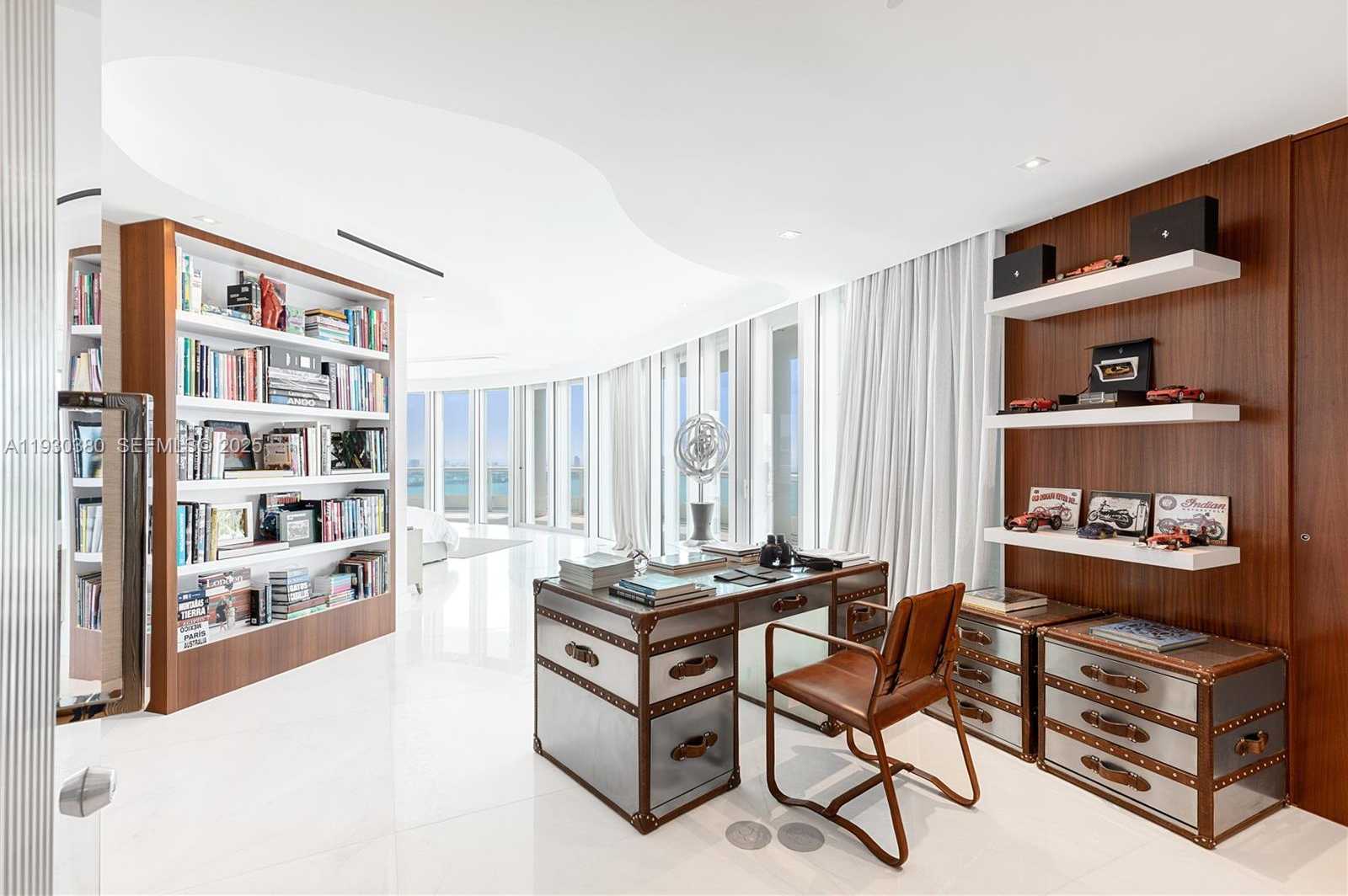 Small Image of 1643 BRICKELL AVE #PH 4901 + Dock, Miami Number 23