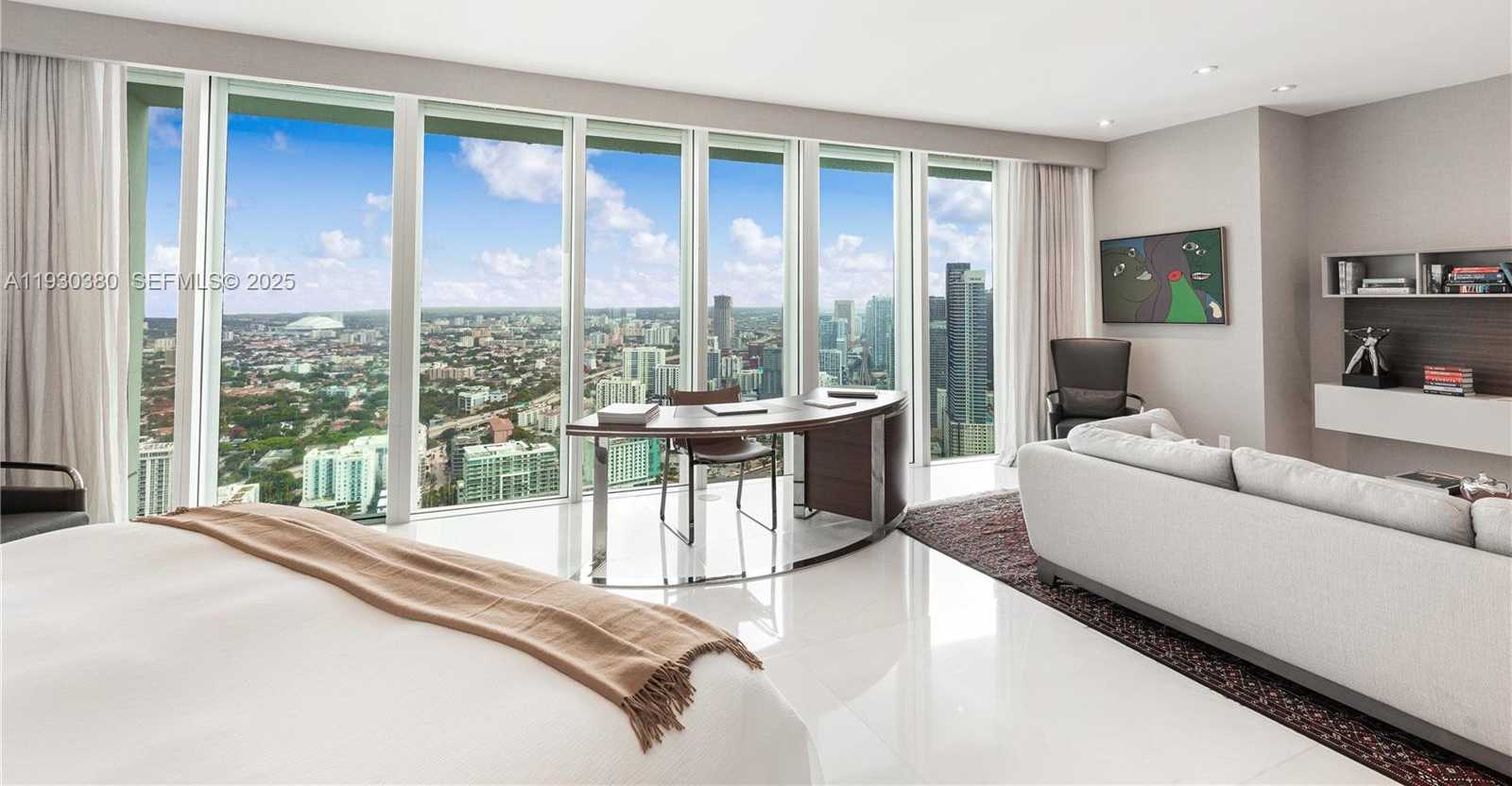 Small Image of 1643 BRICKELL AVE #PH 4901 + Dock, Miami Number 25