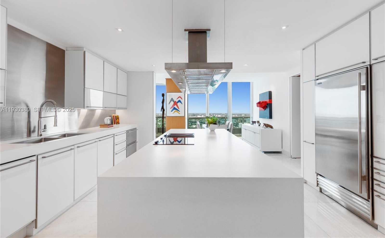 Small Image of 1643 BRICKELL AVE #PH 4901 + Dock, Miami Number 38