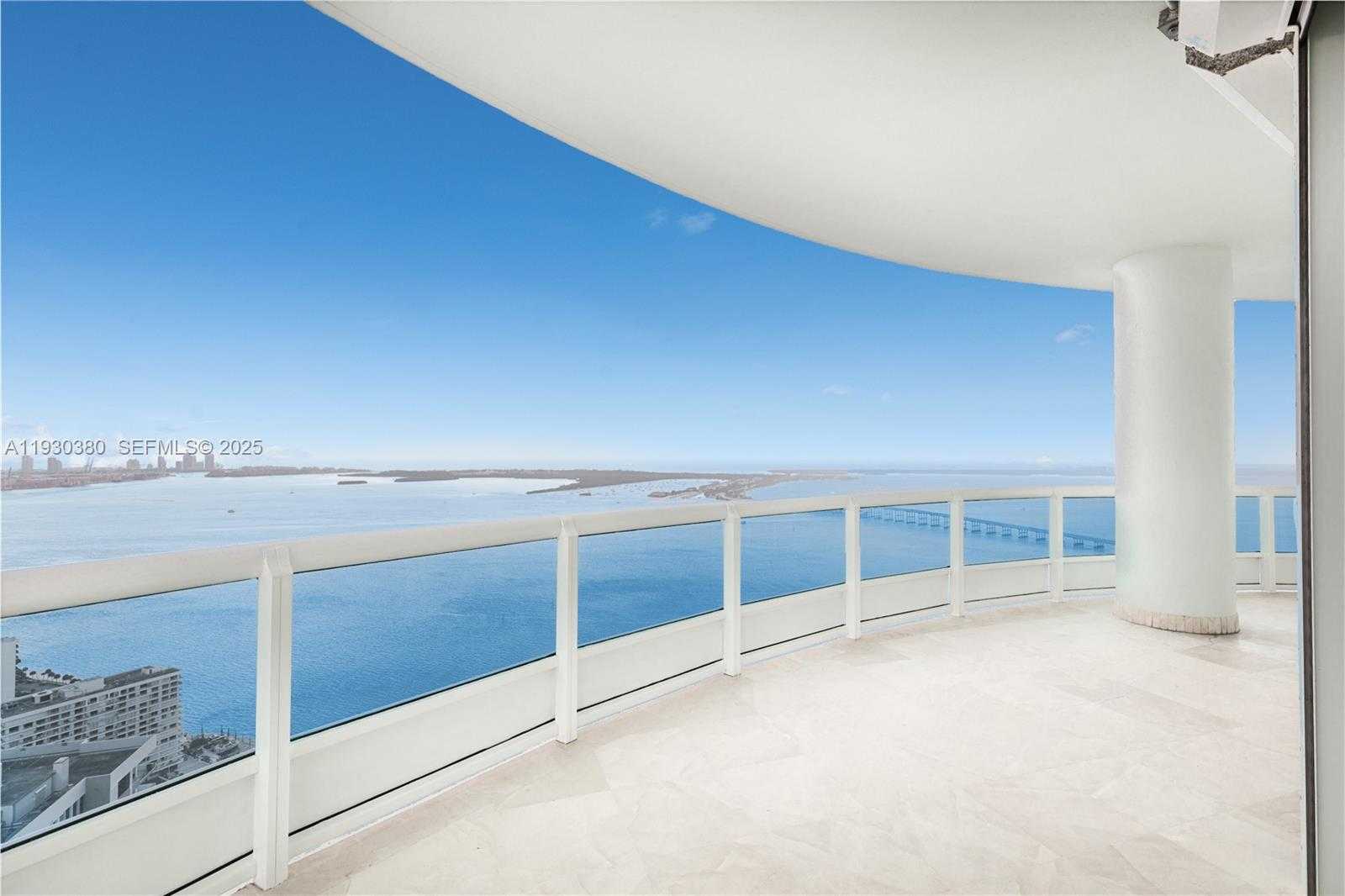 Small Image of 1643 BRICKELL AVE #PH 4901 + Dock, Miami Number 43