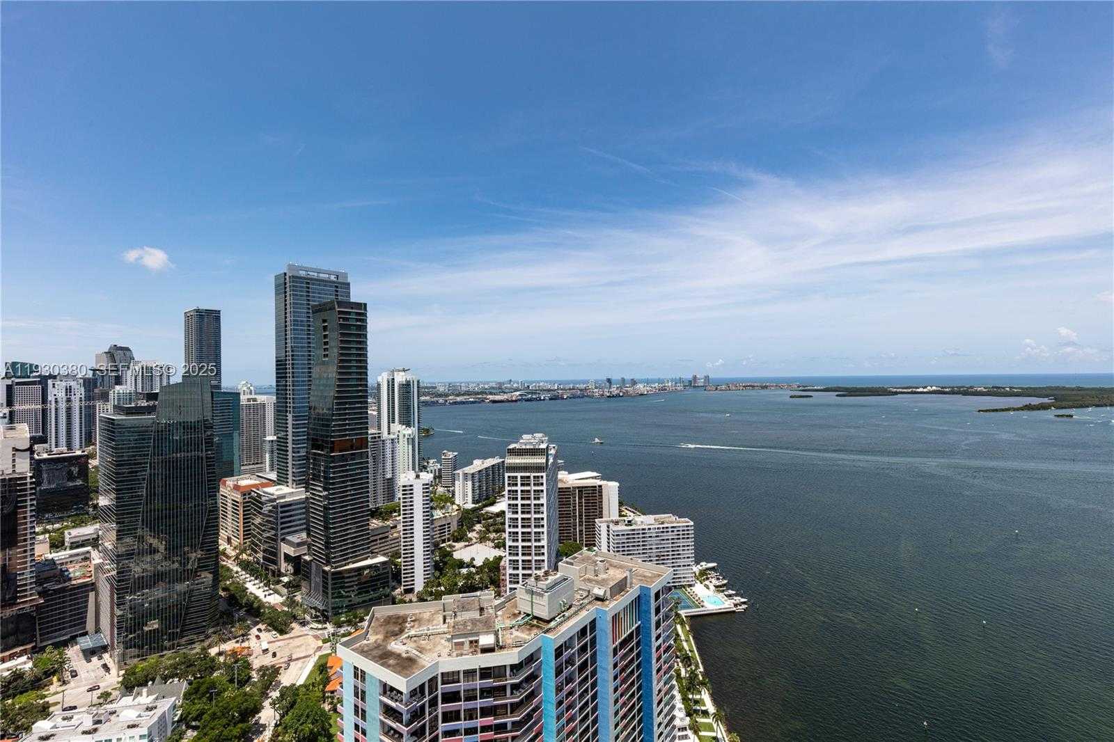 Small Image of 1643 BRICKELL AVE #PH 4901 + Dock, Miami Number 44