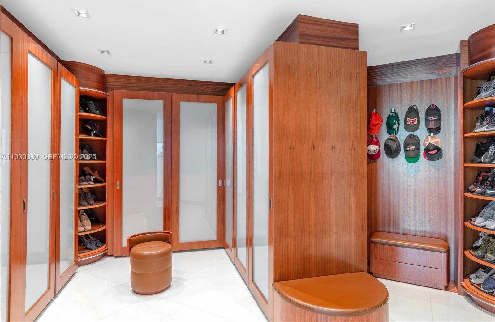 Small Image of 1643 BRICKELL AVE #PH 4901 + Dock, Miami Number 51