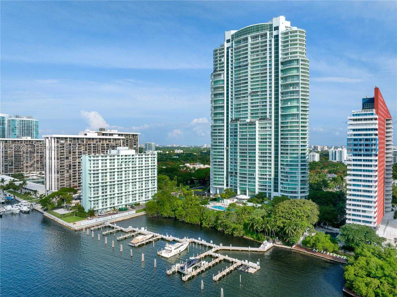 Small Image of 1643 BRICKELL AVE #PH 4901 + Dock, Miami Number 63