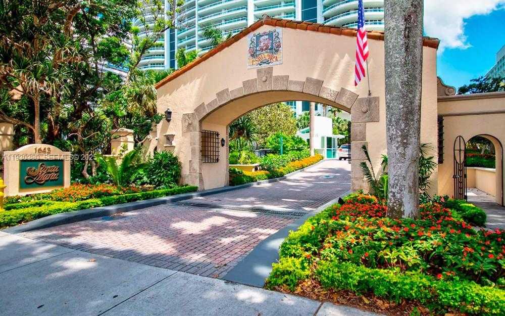 Small Image of 1643 BRICKELL AVE #PH 4901 + Dock, Miami Number 64