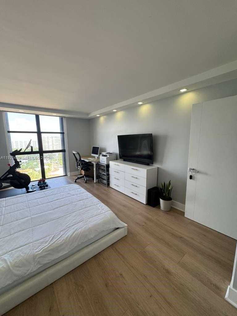 Small Image of 4000 TOWERSIDE TER #1901, Miami Number 21