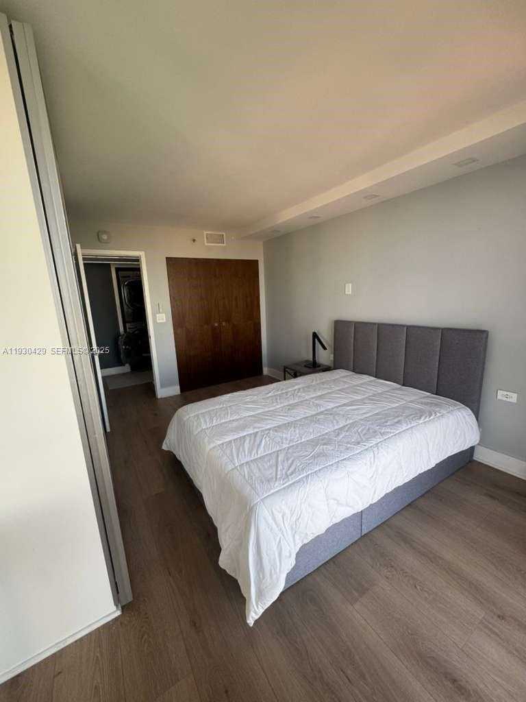 Small Image of 4000 TOWERSIDE TER #1901, Miami Number 28