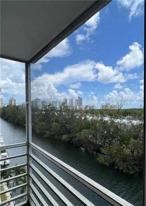 Small Image of 3660 NORTH EAST 166TH ST #506, North Miami Beach Number 5
