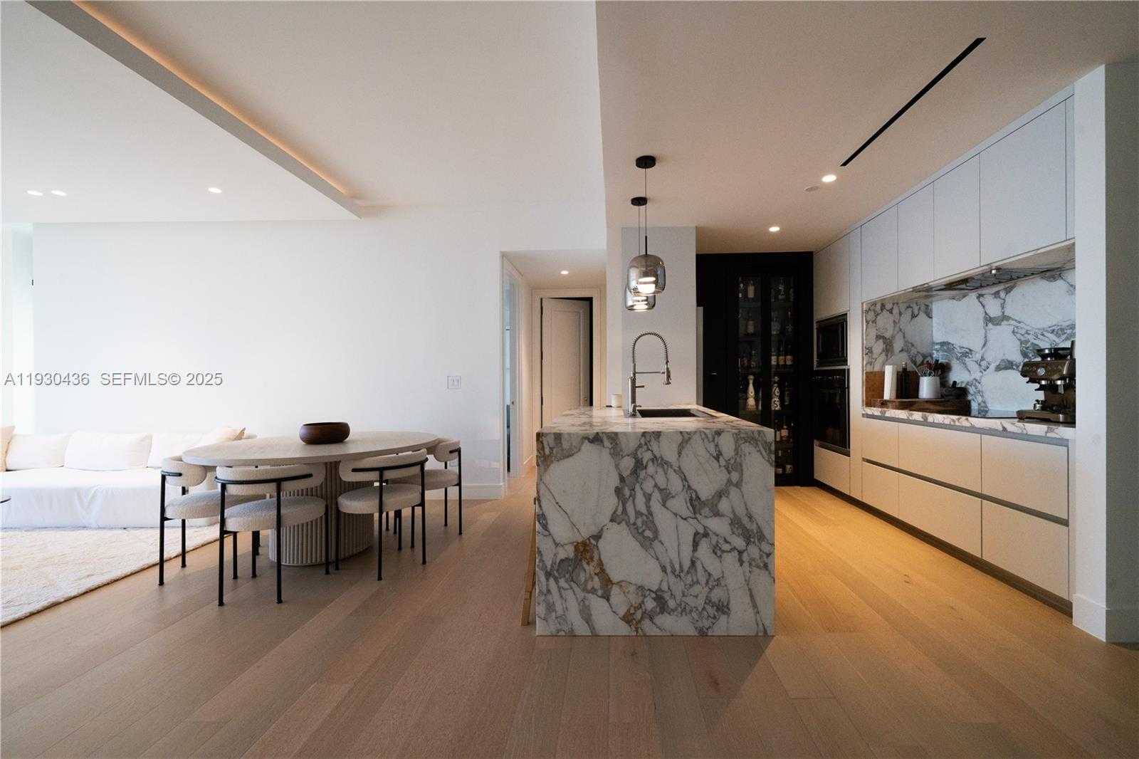 Small Image of 1425 BRICKELL AVE #57A, Miami Number 1