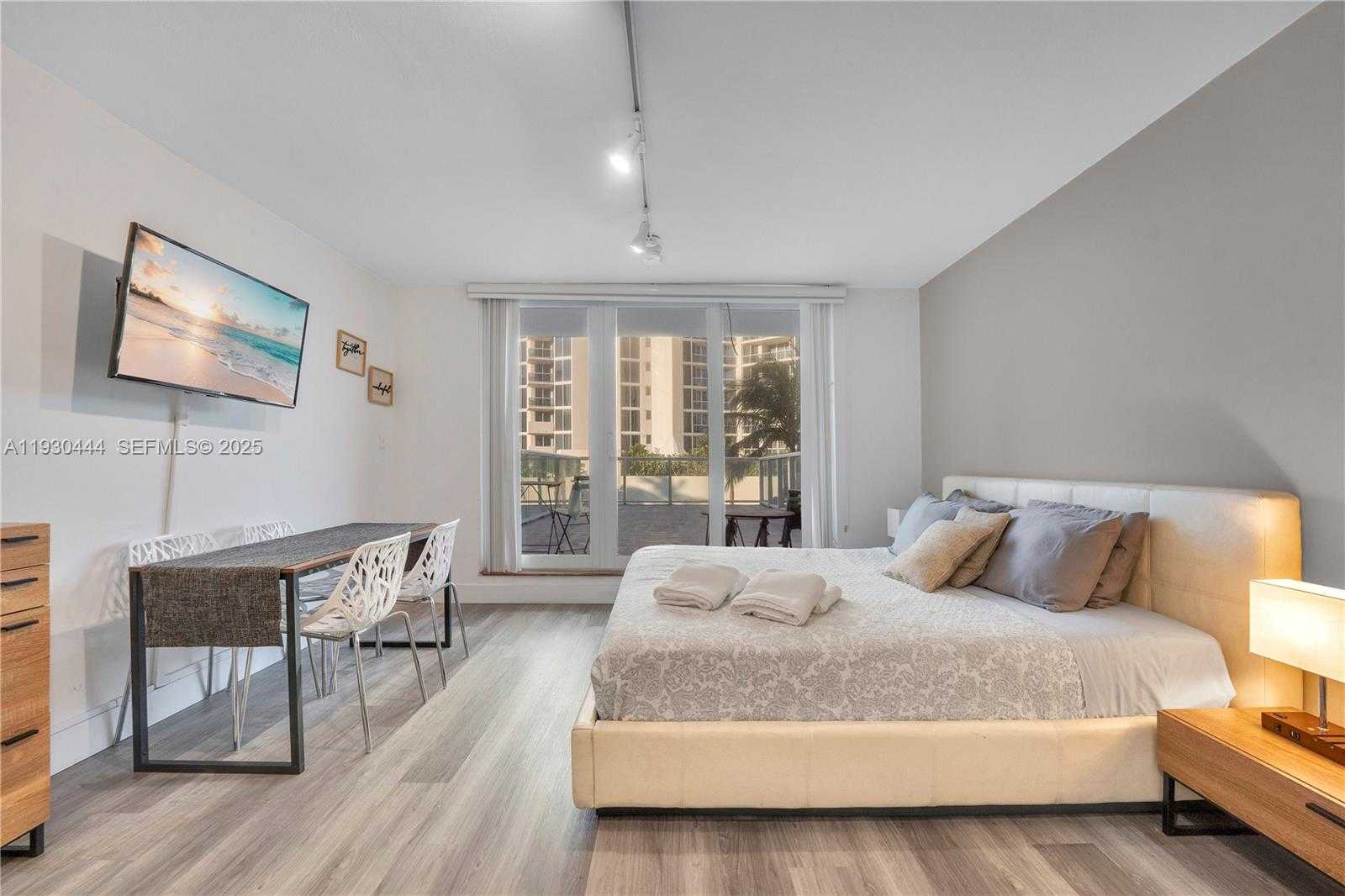 Small Image of 19201 COLLINS AVE #124, Sunny Isles Beach Number 8