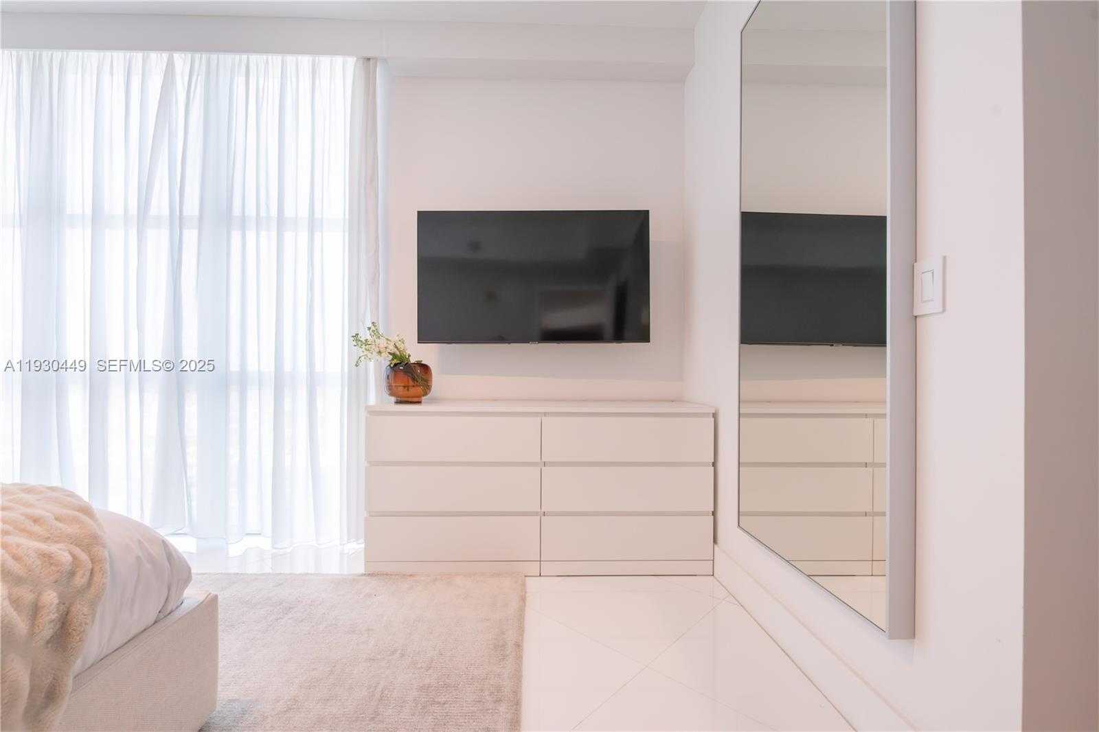 Small Image of 3131 NORTH EAST 188TH ST #2-605, Aventura Number 12