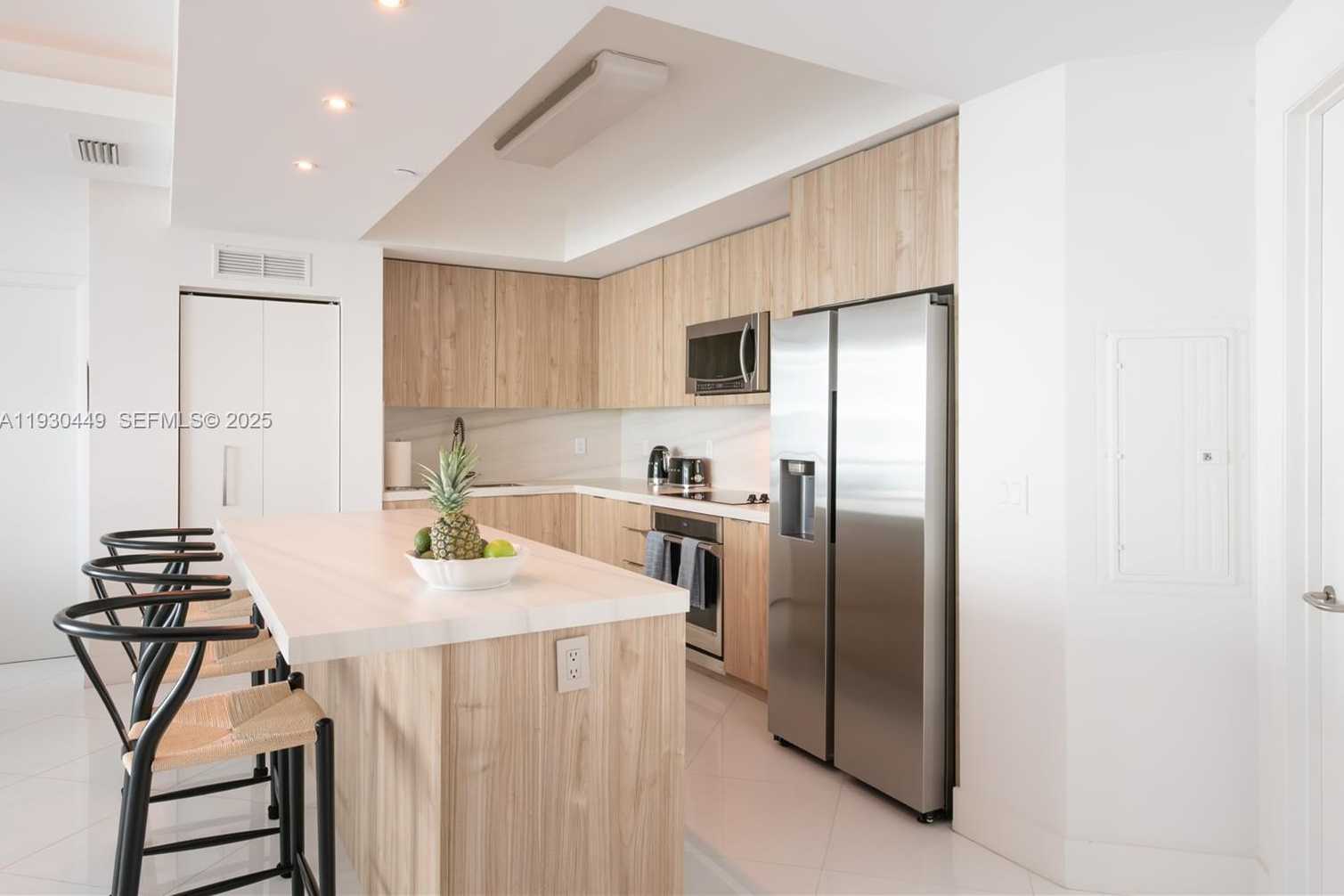 Small Image of 3131 NORTH EAST 188TH ST #2-605, Aventura Number 2