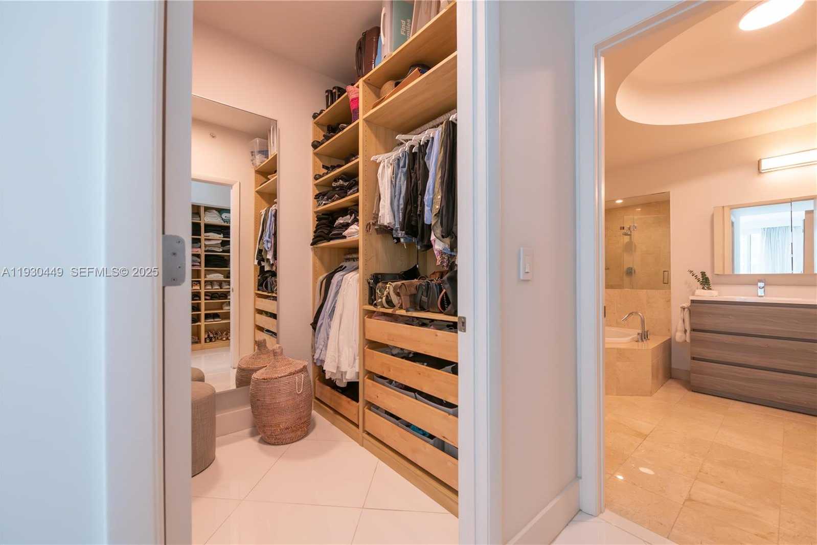 Small Image of 3131 NORTH EAST 188TH ST #2-605, Aventura Number 31