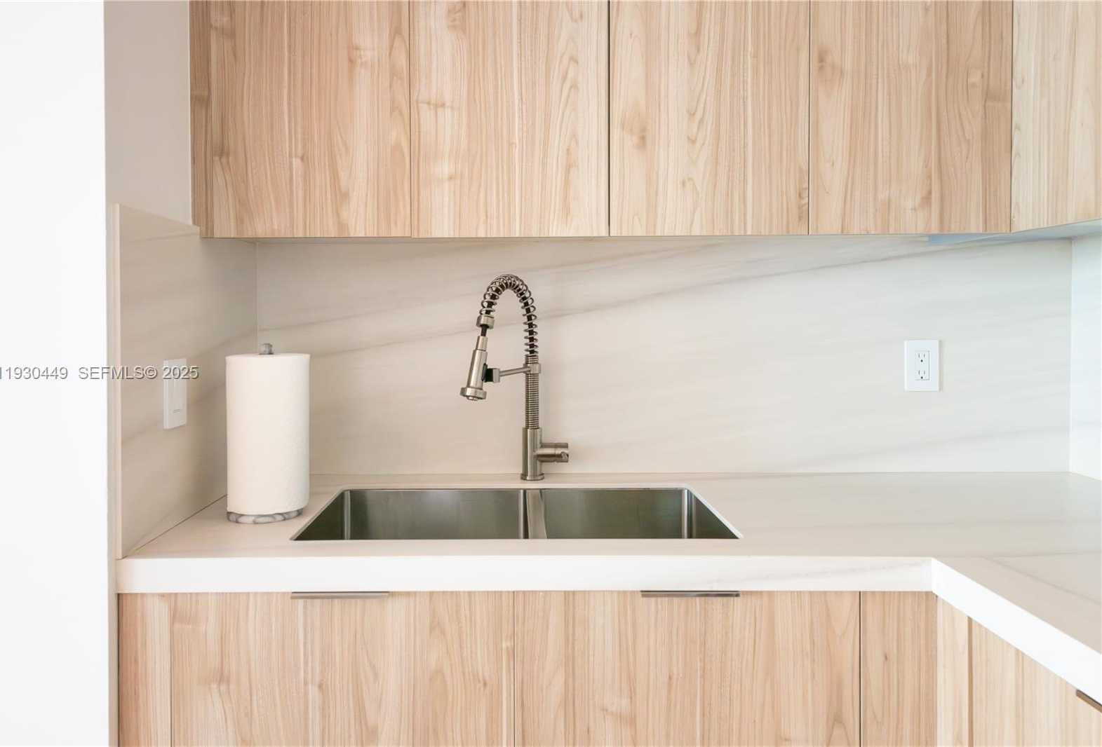 Small Image of 3131 NORTH EAST 188TH ST #2-605, Aventura Number 4