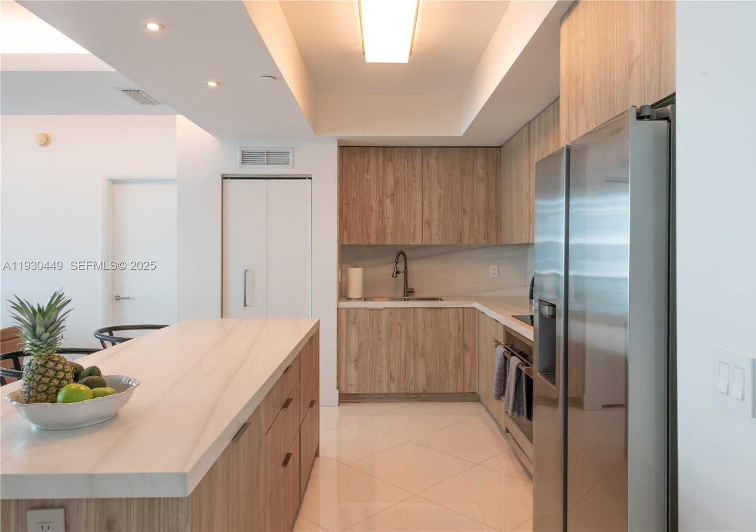 Small Image of 3131 NORTH EAST 188TH ST #2-605, Aventura Number 5