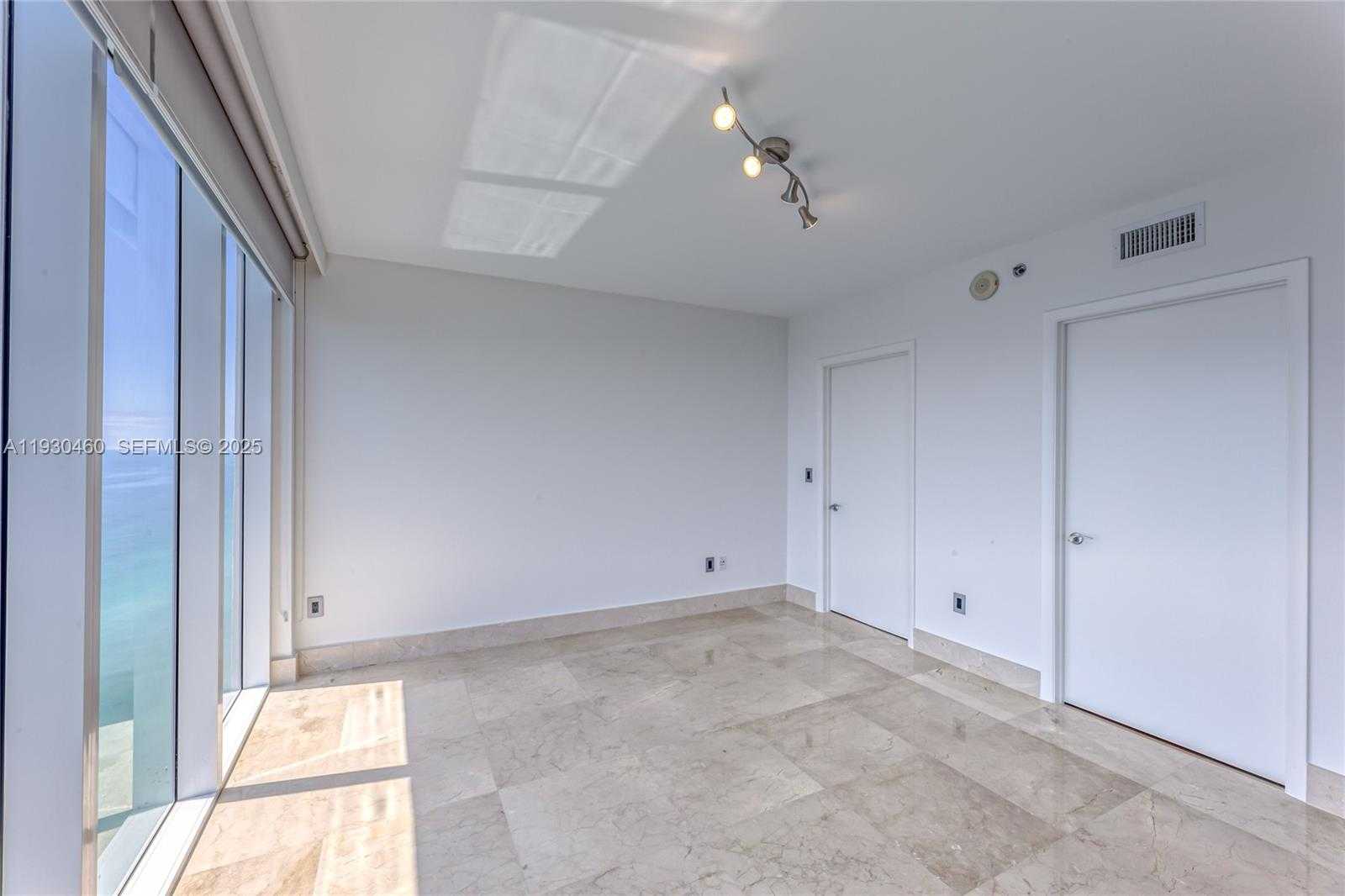 Small Image of 1830 SOUTH OCEAN DR #4601, Hallandale Beach Number 21