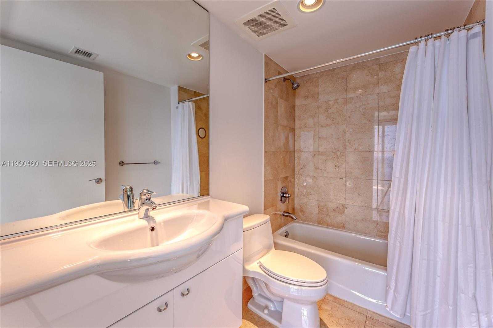 Small Image of 1830 SOUTH OCEAN DR #4601, Hallandale Beach Number 24