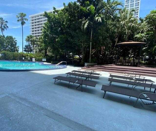 Small Image of 1450 BRICKELL BAY DR #1606, Miami Number 3