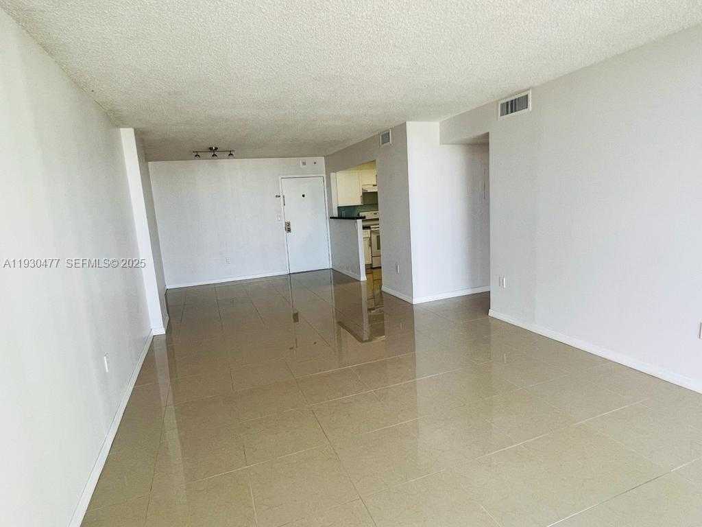 Small Image of 1450 BRICKELL BAY DR #1606, Miami Number 7