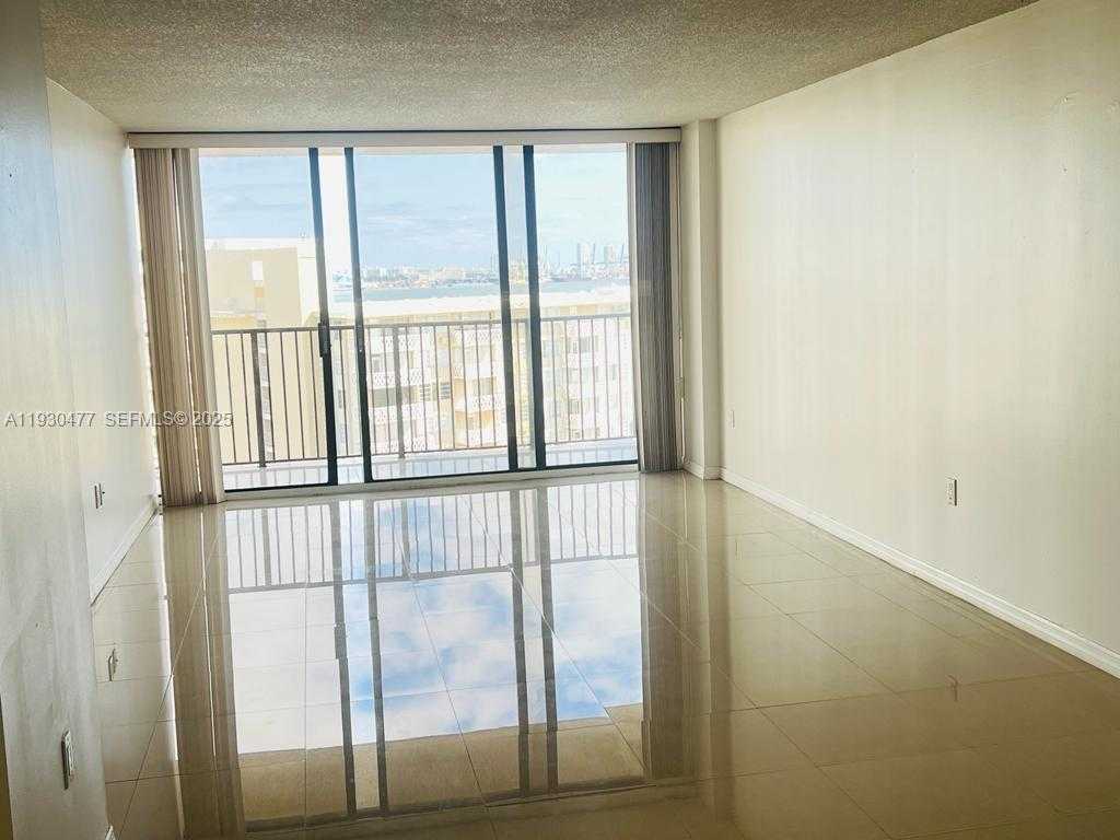 Small Image of 1450 BRICKELL BAY DR #1606, Miami Number 9