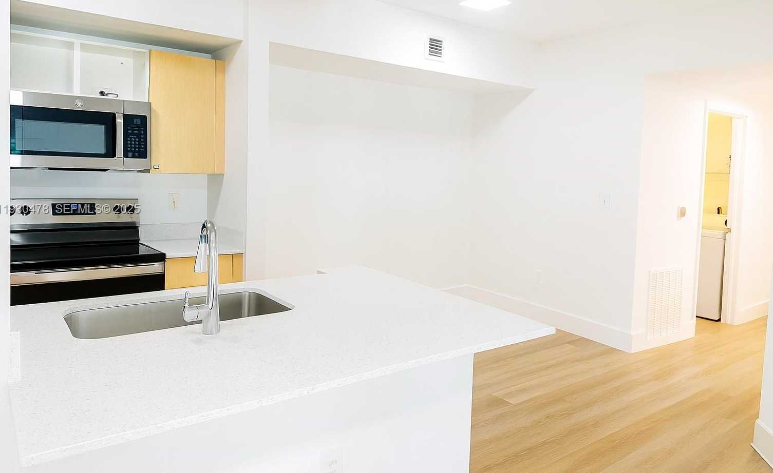 Small Image of 2564 CENTERGATE DR #208, Miramar Number 13