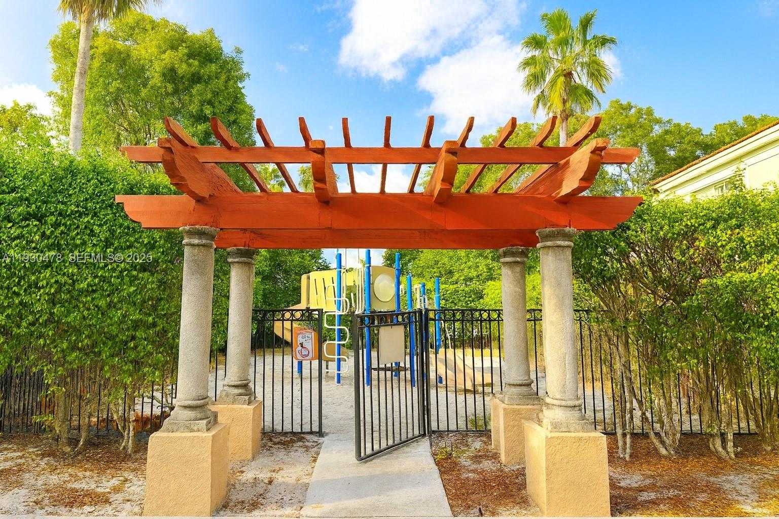 Small Image of 2564 CENTERGATE DR #208, Miramar Number 25