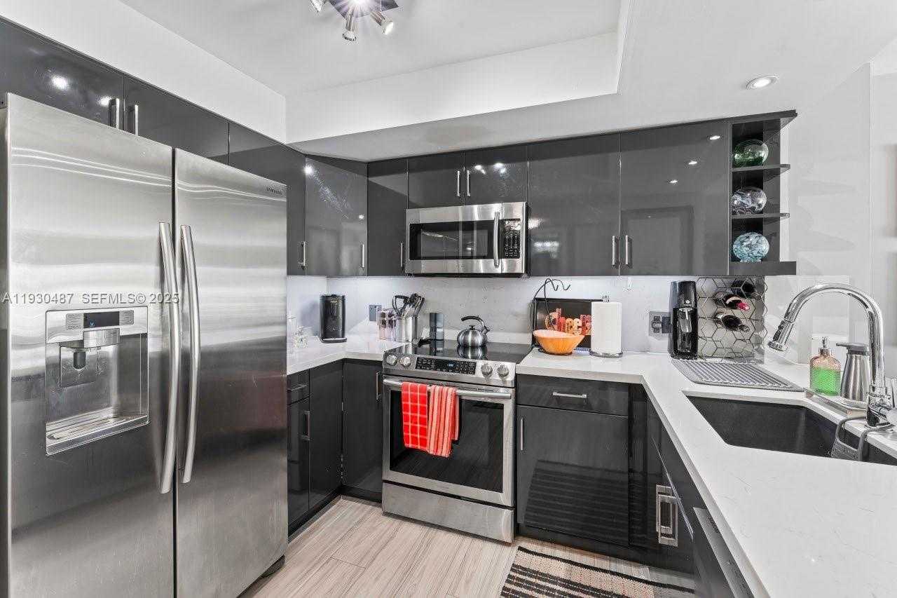 Small Image of 1450 LINCOLN RD #307, Miami Beach Number 8