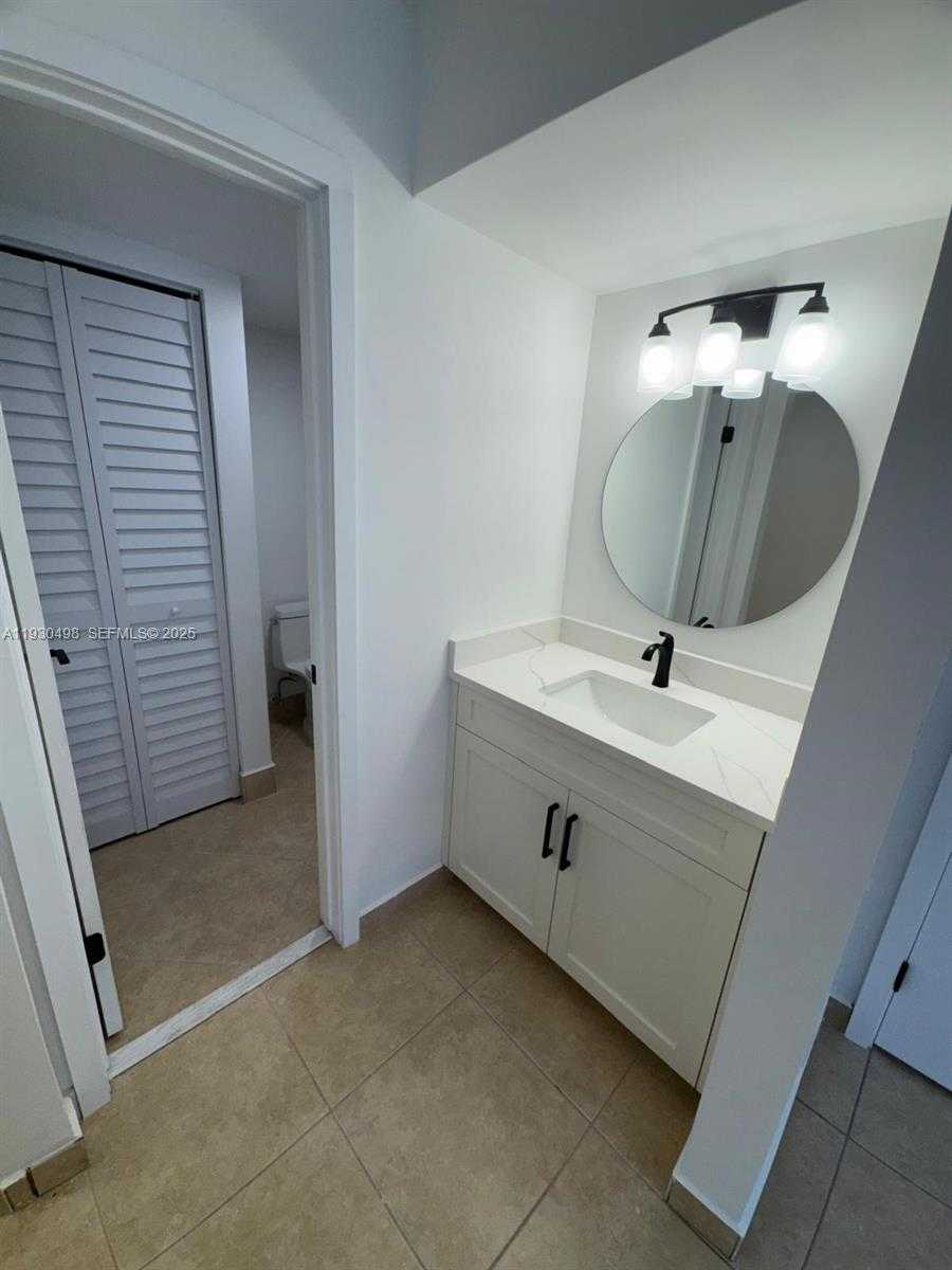 Small Image of 18870 NORTH WEST 57TH AVE #204, Hialeah Number 12