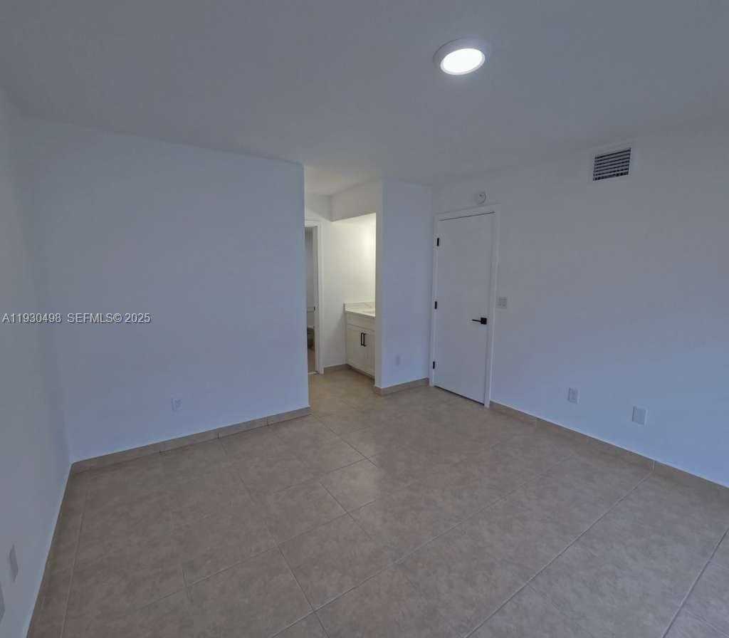 Small Image of 18870 NORTH WEST 57TH AVE #204, Hialeah Number 20