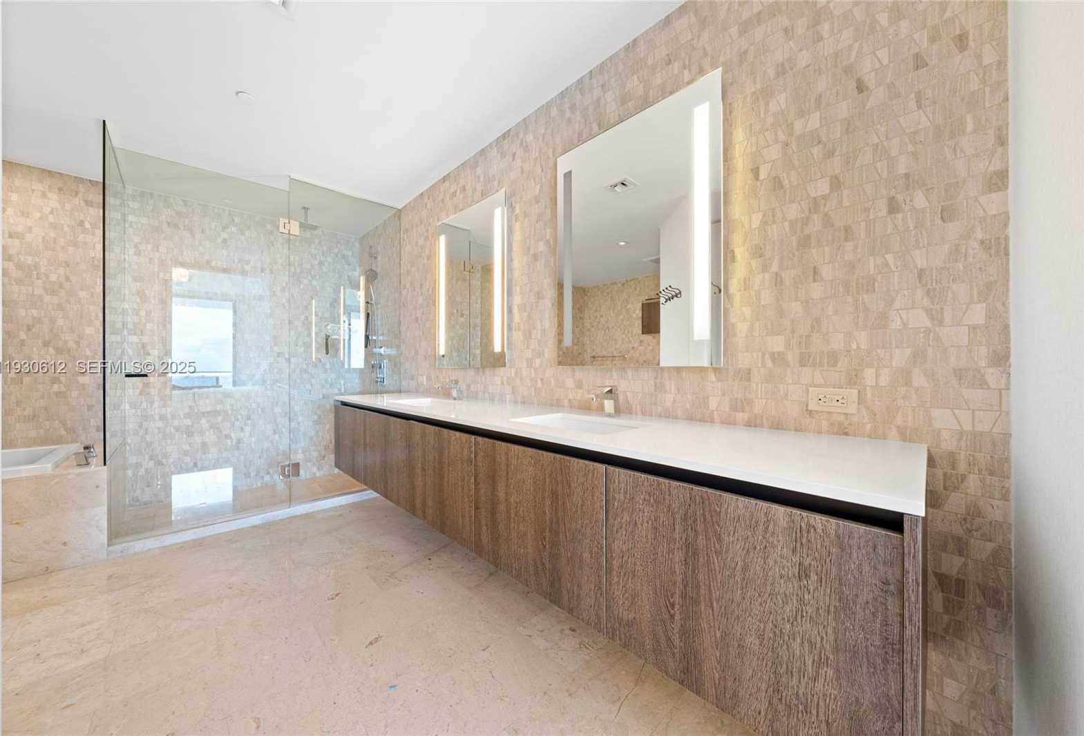 Small Image of 88 SOUTH WEST 7TH ST #3212, Miami Number 25