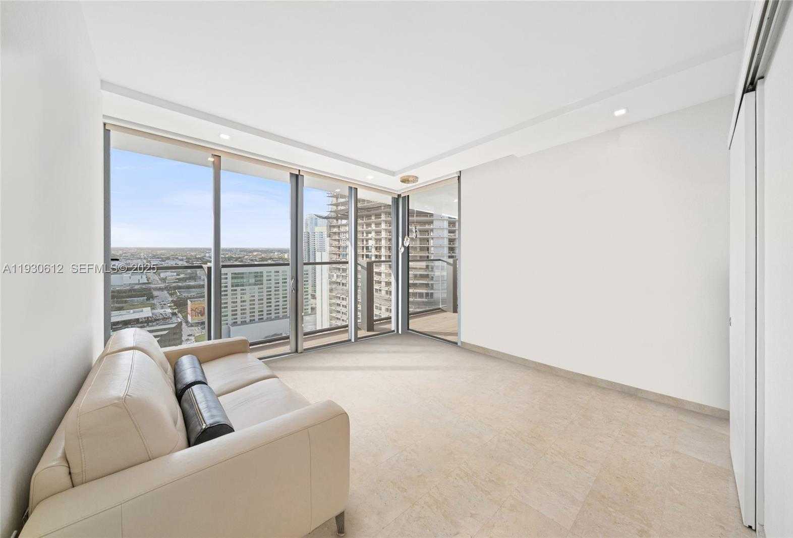 Small Image of 88 SOUTH WEST 7TH ST #3212, Miami Number 31