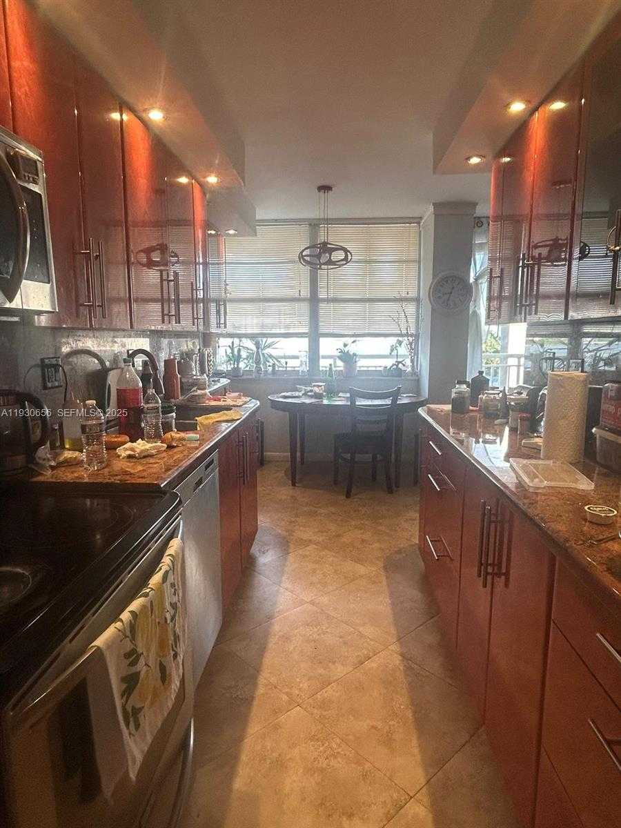 Small Image of 251 174TH ST #418, Sunny Isles Beach Number 4