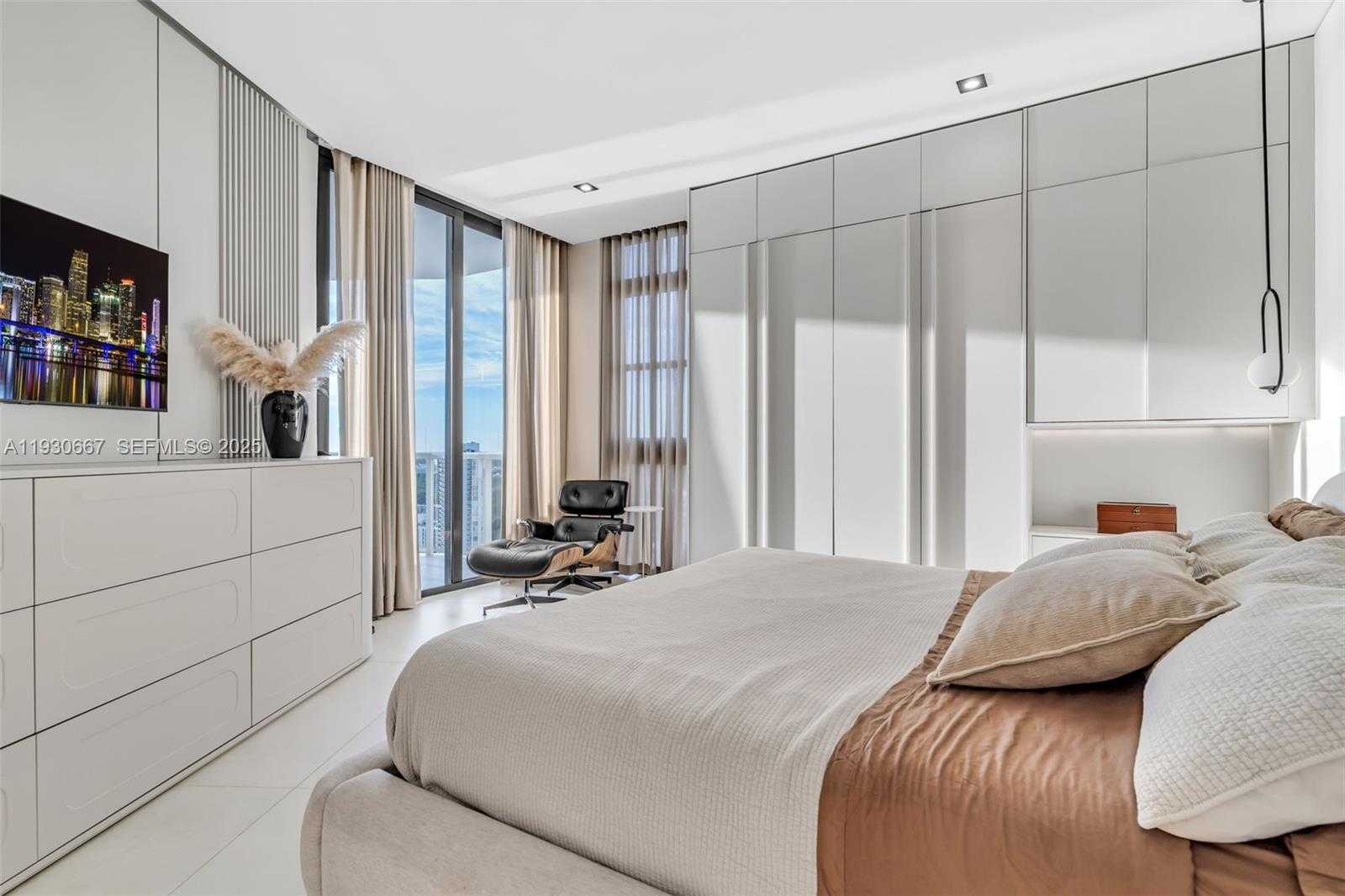 Small Image of 20281 EAST COUNTRY CLUB DR #TW7, Aventura Number 13