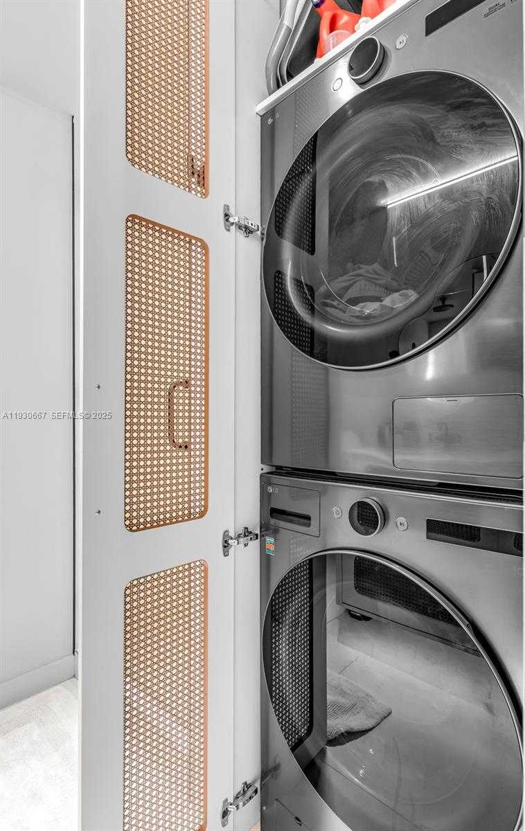 Small Image of 20281 EAST COUNTRY CLUB DR #TW7, Aventura Number 19