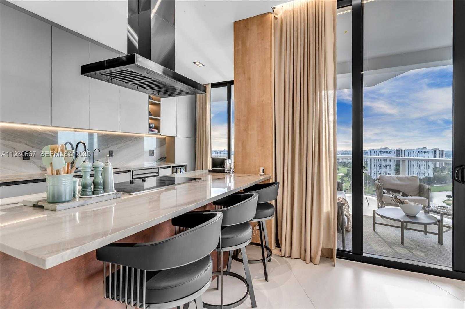 Small Image of 20281 EAST COUNTRY CLUB DR #TW7, Aventura Number 37