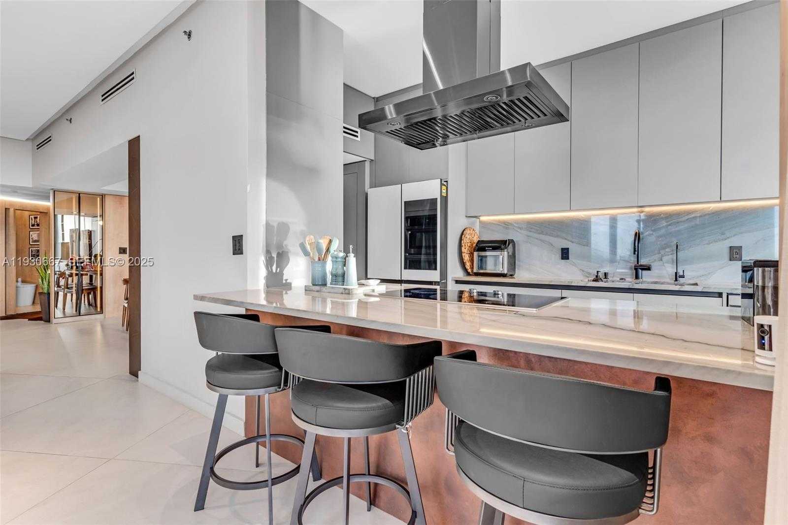 Small Image of 20281 EAST COUNTRY CLUB DR #TW7, Aventura Number 38