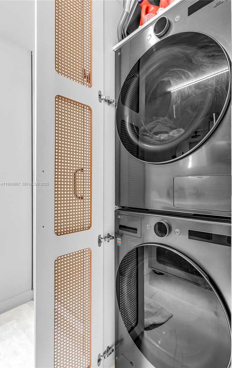 Small Image of 20281 EAST COUNTRY CLUB DR #TW7, Aventura Number 64